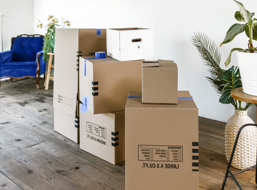 Packing services with materials included